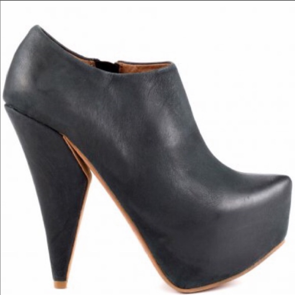 Matiko Fleur Platform Zip Ankle Leather Bootie 8.5
